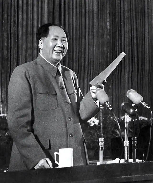 41年后鉴定人披露事故发生的详情惹人泪目k8凯发一触即发1962年雷锋因公牺牲(图15)